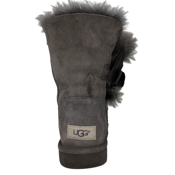 UGG Women's Daelynn Boots Size 8 Charcoal Gray Classic Short Sheepskin Lined Bow - Picture 9 of 11